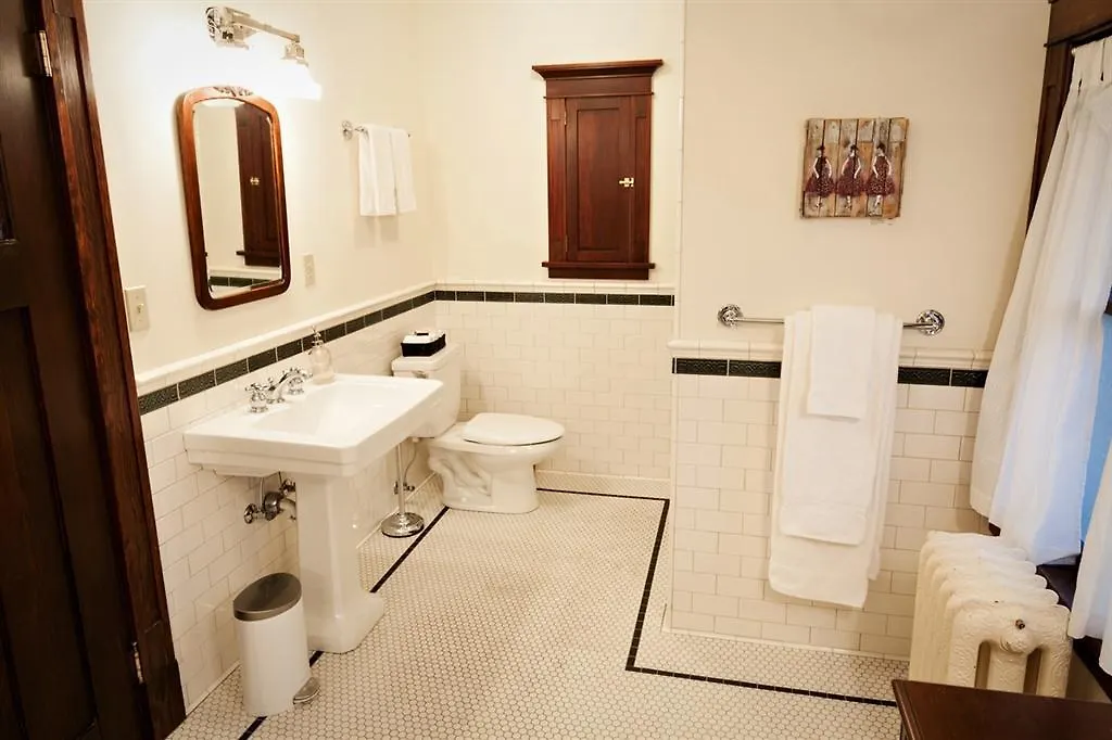 The Gatewood Bed And Breakfast Seattle